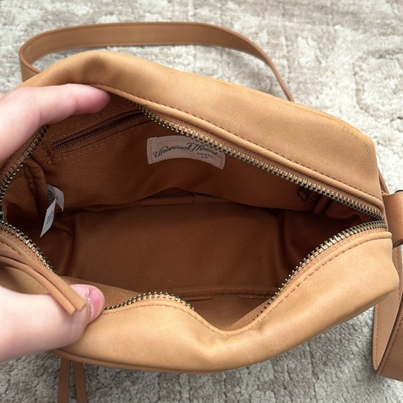 Universal Thread Crossbody Purse - Picture 2 of 3